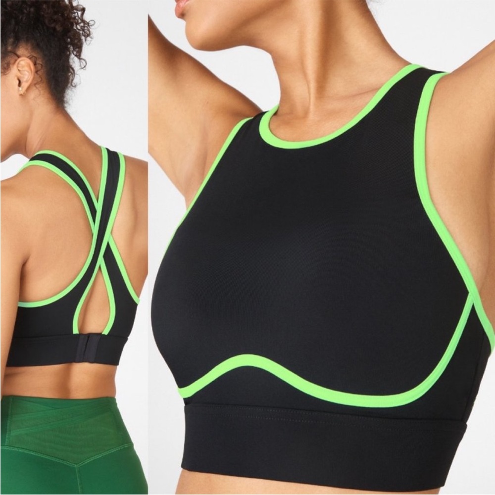 Fabletics blare cross back sports bra